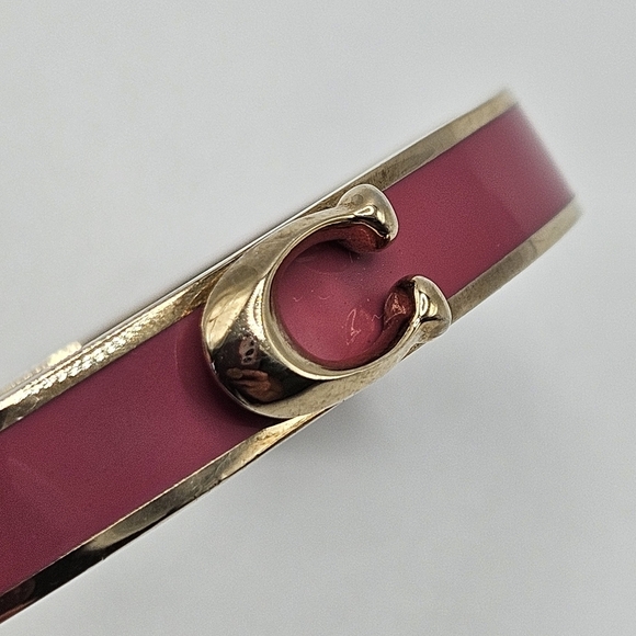 Coach Signature Logo Strawberry Pink Enamel Gold Tone Hinged  Bangle Bracelet - Picture 2 of 6